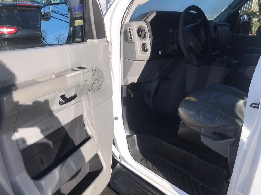 2010 Ford Econoline Wagon E-350 Super Duty Ext XL, available for sale in Corona, New York | Raymonds Cars Inc. Corona, New York 2010 Ford Econoline Wagon E-350 Super Duty Ext XL, available for sale in Corona, New York | Raymonds Cars Inc. Corona, New York