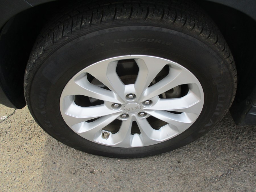 2014 Kia Sorento 2WD 4dr V6 EX, available for sale in Meriden, Connecticut | Cos Central Auto. Meriden, Connecticut 2014 Kia Sorento 2WD 4dr V6 EX, available for sale in Meriden, Connecticut | Cos Central Auto. Meriden, Connecticut