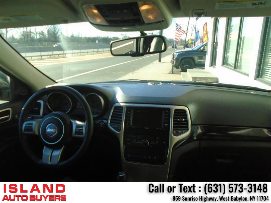 Used Jeep Grand Cherokee Laredo X 4x4 4dr SUV 2013 | Island Auto Buyers. West Babylon, New York Used Jeep Grand Cherokee Laredo X 4x4 4dr SUV 2013 | Island Auto Buyers. West Babylon, New York