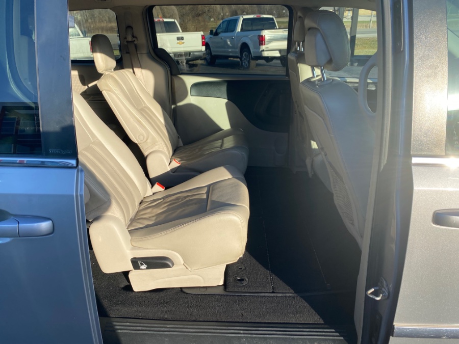 Used Chrysler Town & Country 4dr Wgn Touring 2013 | Marsh Auto Sales LLC. Ortonville, Michigan Used Chrysler Town & Country 4dr Wgn Touring 2013 | Marsh Auto Sales LLC. Ortonville, Michigan