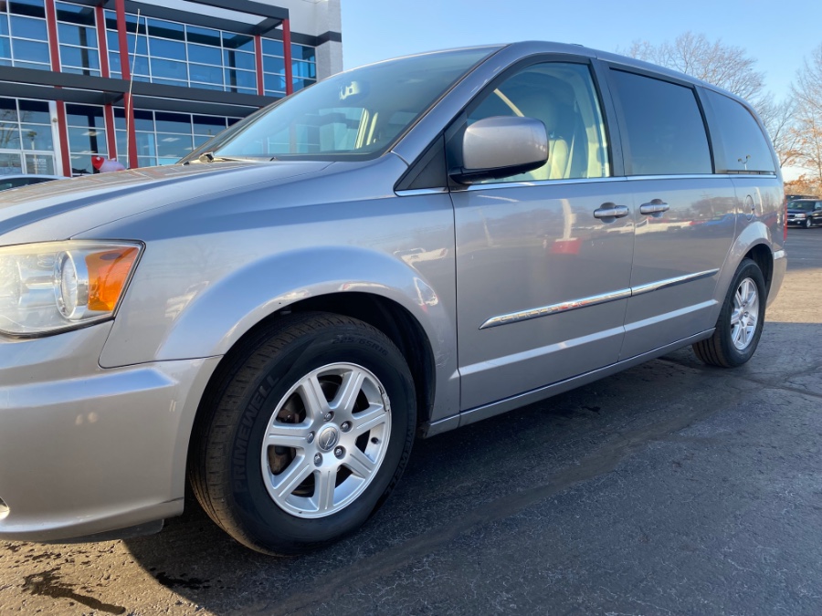 Used Chrysler Town & Country 4dr Wgn Touring 2013 | Marsh Auto Sales LLC. Ortonville, Michigan Used Chrysler Town & Country 4dr Wgn Touring 2013 | Marsh Auto Sales LLC. Ortonville, Michigan