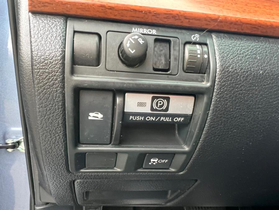 Used Subaru Outback 4dr Wgn H4 Auto 2.5i Limited 2013 | Mint Auto Sales. Islip, New York Used Subaru Outback 4dr Wgn H4 Auto 2.5i Limited 2013 | Mint Auto Sales. Islip, New York