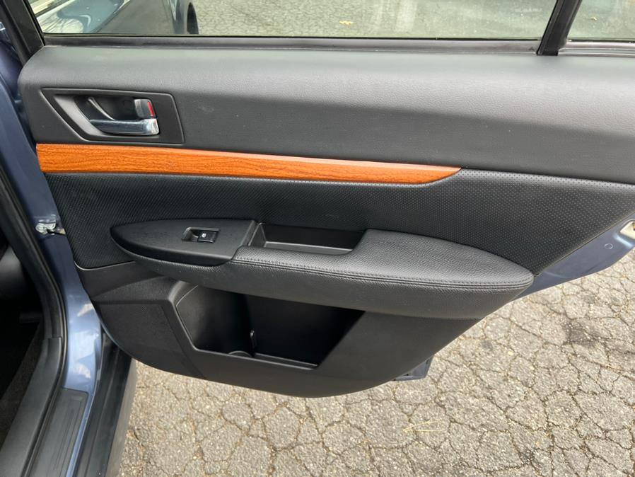 Used Subaru Outback 4dr Wgn H4 Auto 2.5i Limited 2013 | Mint Auto Sales. Islip, New York Used Subaru Outback 4dr Wgn H4 Auto 2.5i Limited 2013 | Mint Auto Sales. Islip, New York