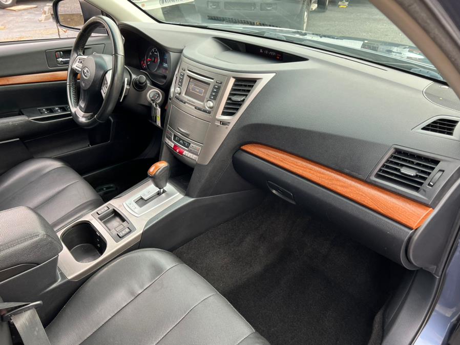 Used Subaru Outback 4dr Wgn H4 Auto 2.5i Limited 2013 | Mint Auto Sales. Islip, New York Used Subaru Outback 4dr Wgn H4 Auto 2.5i Limited 2013 | Mint Auto Sales. Islip, New York
