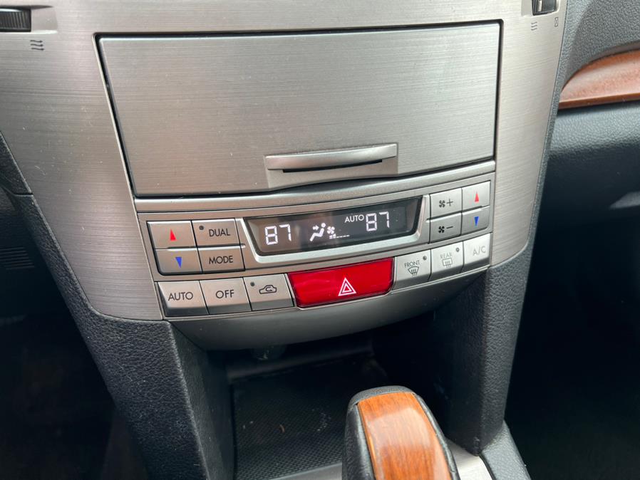 Used Subaru Outback 4dr Wgn H4 Auto 2.5i Limited 2013 | Mint Auto Sales. Islip, New York Used Subaru Outback 4dr Wgn H4 Auto 2.5i Limited 2013 | Mint Auto Sales. Islip, New York