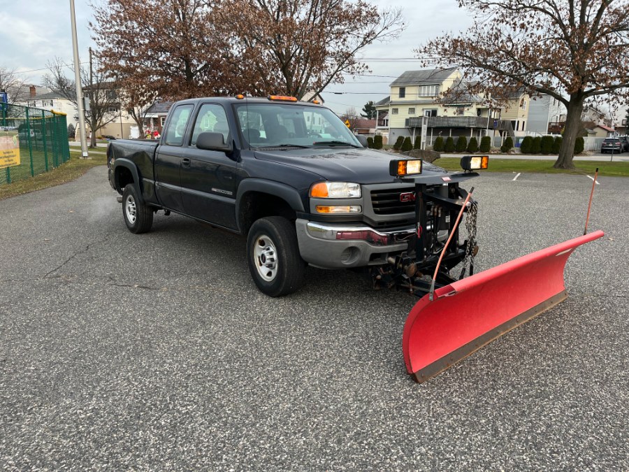 2005 GMC Sierra 2500HD Ext Cab 143.5" WB 4WD SLE, available for sale in Lyndhurst, New Jersey | Cars With Deals. Lyndhurst, New Jersey