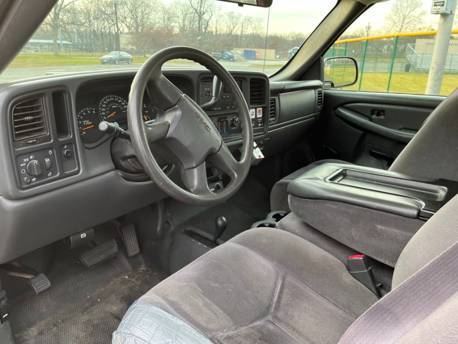 2005 GMC Sierra 2500HD Ext Cab 143.5" WB 4WD SLE, available for sale in Lyndhurst, New Jersey | Cars With Deals. Lyndhurst, New Jersey 2005 GMC Sierra 2500HD Ext Cab 143.5" WB 4WD SLE, available for sale in Lyndhurst, New Jersey | Cars With Deals. Lyndhurst, New Jersey