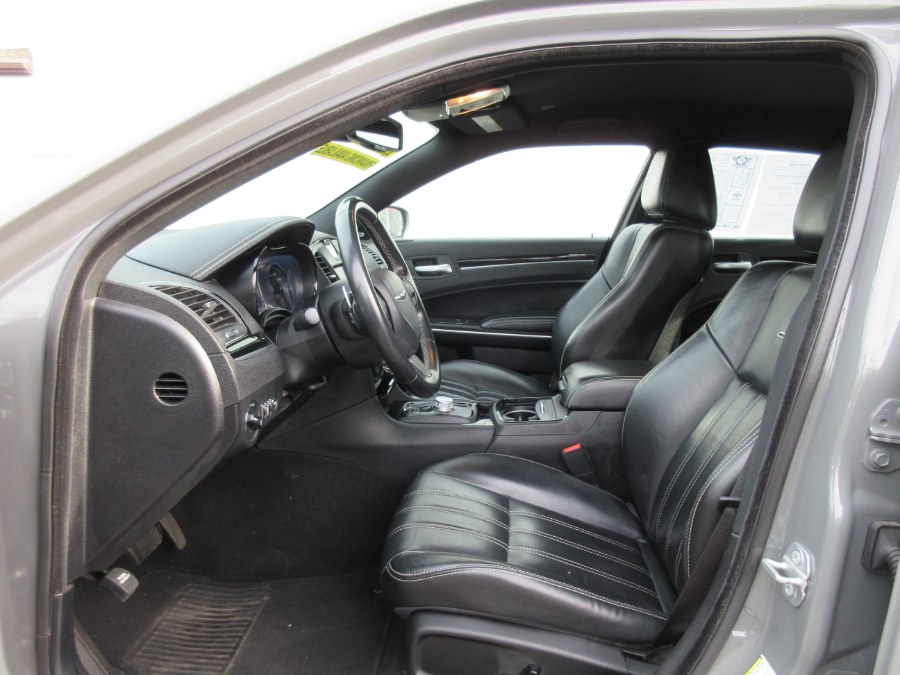 Used Chrysler 300 300S RWD 2019 | Route 27 Auto Mall. Linden, New Jersey Used Chrysler 300 300S RWD 2019 | Route 27 Auto Mall. Linden, New Jersey