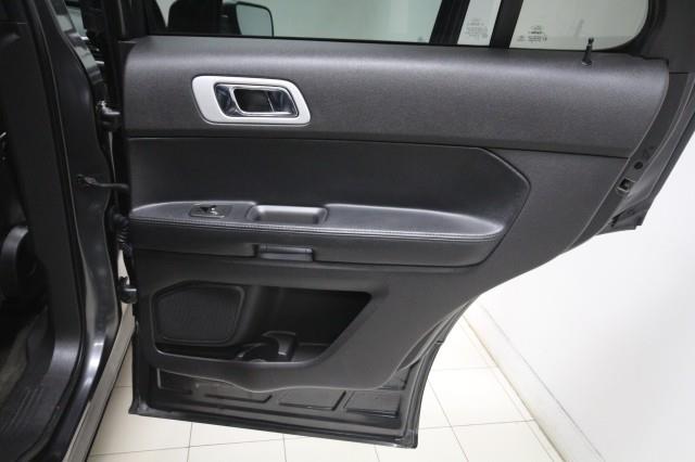 Used Ford Explorer Limited Edition 4WD w/ Navi & rearCam 2015 | Car Revolution. Maple Shade, New Jersey Used Ford Explorer Limited Edition 4WD w/ Navi & rearCam 2015 | Car Revolution. Maple Shade, New Jersey