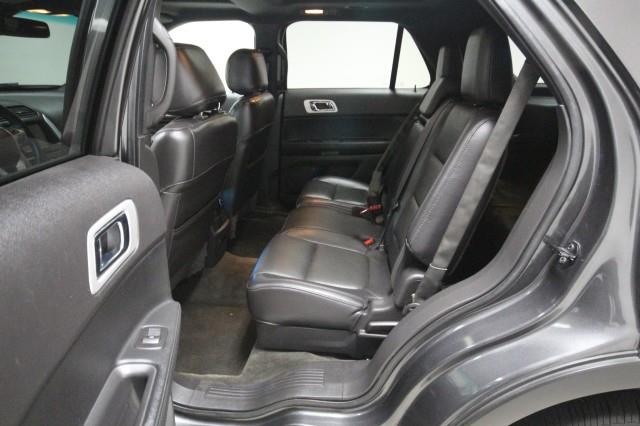 Used Ford Explorer Limited Edition 4WD w/ Navi & rearCam 2015 | Car Revolution. Maple Shade, New Jersey Used Ford Explorer Limited Edition 4WD w/ Navi & rearCam 2015 | Car Revolution. Maple Shade, New Jersey
