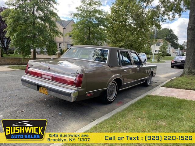 Used Lincoln Town Car 4dr Sedan 1985 | Bushwick Auto Sales LLC. Brooklyn, New York