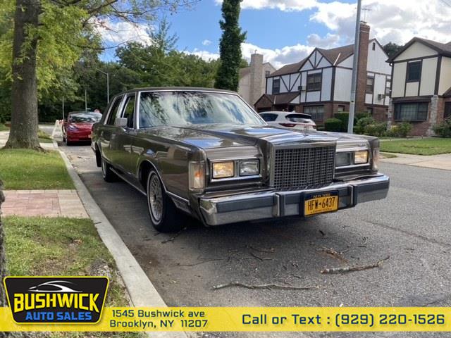 1985 Lincoln Town Car 4dr Sedan, available for sale in Brooklyn, New York | Bushwick Auto Sales LLC. Brooklyn, New York