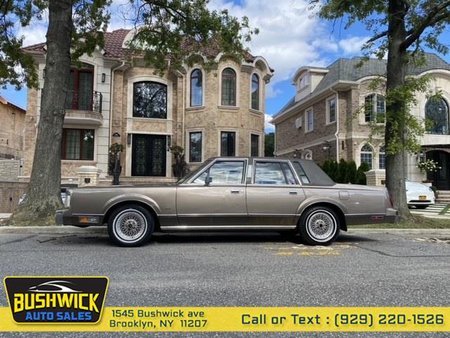 Used Lincoln Town Car 4dr Sedan 1985 | Bushwick Auto Sales LLC. Brooklyn, New York