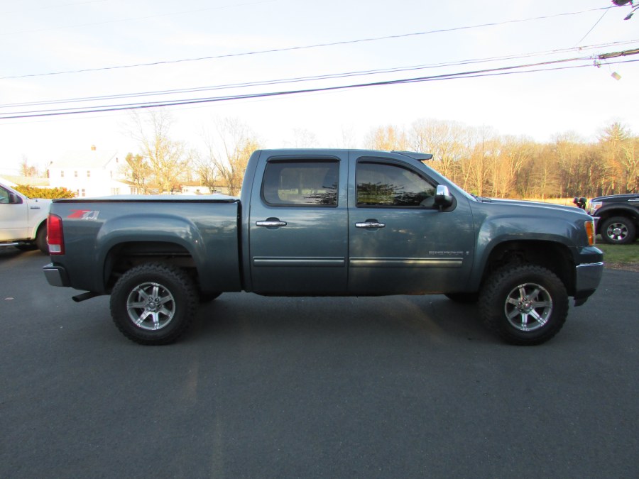 Used GMC Sierra 1500 4WD Crew Cab 143.5" SLE 2009 | United Auto Sales of E Windsor, Inc. East Windsor, Connecticut Used GMC Sierra 1500 4WD Crew Cab 143.5" SLE 2009 | United Auto Sales of E Windsor, Inc. East Windsor, Connecticut