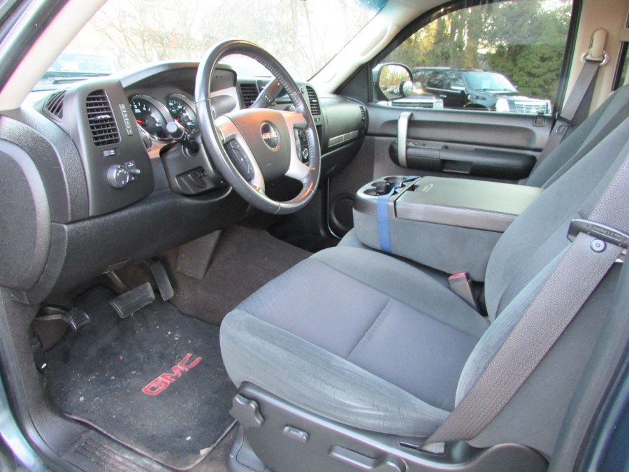 Used GMC Sierra 1500 4WD Crew Cab 143.5" SLE 2009 | United Auto Sales of E Windsor, Inc. East Windsor, Connecticut Used GMC Sierra 1500 4WD Crew Cab 143.5" SLE 2009 | United Auto Sales of E Windsor, Inc. East Windsor, Connecticut