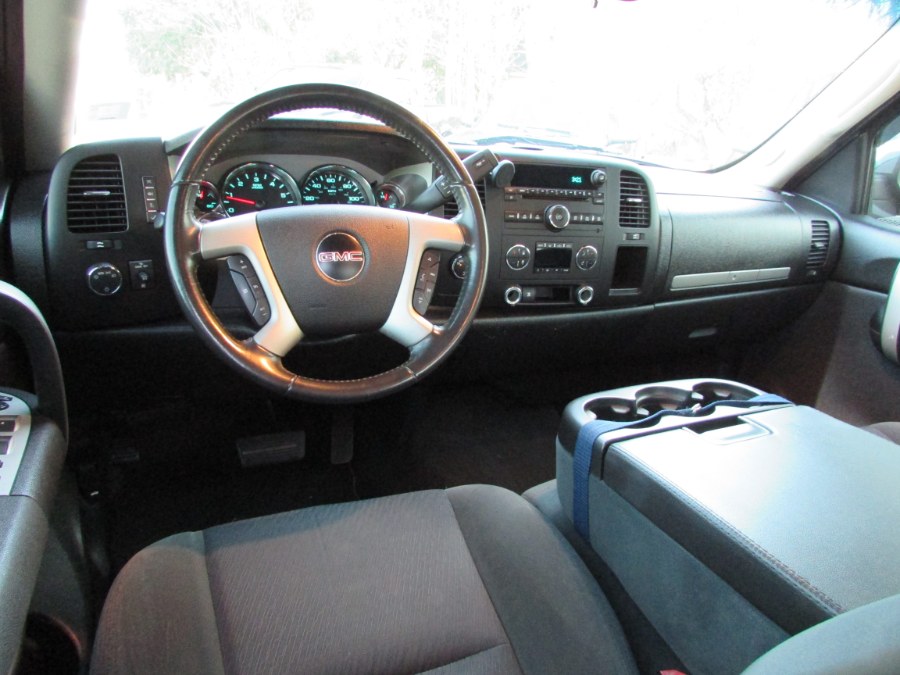 Used GMC Sierra 1500 4WD Crew Cab 143.5" SLE 2009 | United Auto Sales of E Windsor, Inc. East Windsor, Connecticut Used GMC Sierra 1500 4WD Crew Cab 143.5" SLE 2009 | United Auto Sales of E Windsor, Inc. East Windsor, Connecticut