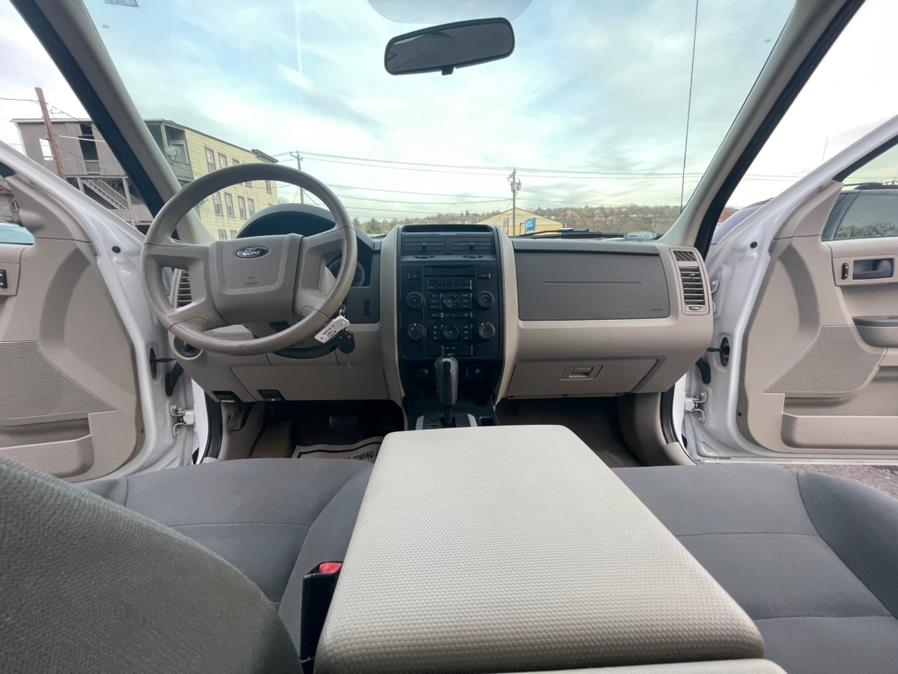 Used Ford Escape FWD 4dr I4 Auto XLS 2008 | Auto Match LLC. Waterbury, Connecticut Used Ford Escape FWD 4dr I4 Auto XLS 2008 | Auto Match LLC. Waterbury, Connecticut
