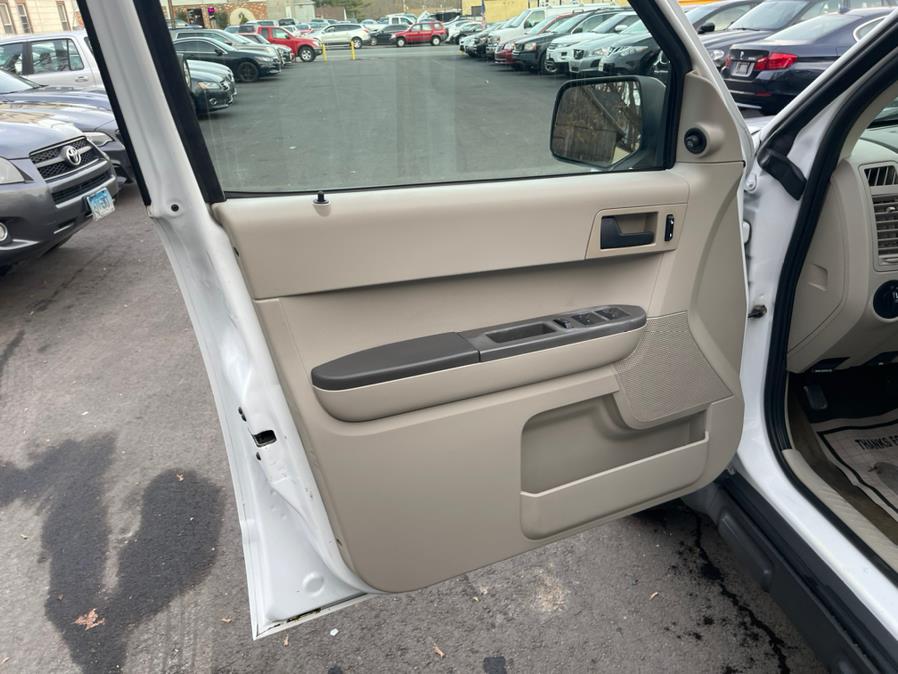Used Ford Escape FWD 4dr I4 Auto XLS 2008 | Auto Match LLC. Waterbury, Connecticut Used Ford Escape FWD 4dr I4 Auto XLS 2008 | Auto Match LLC. Waterbury, Connecticut