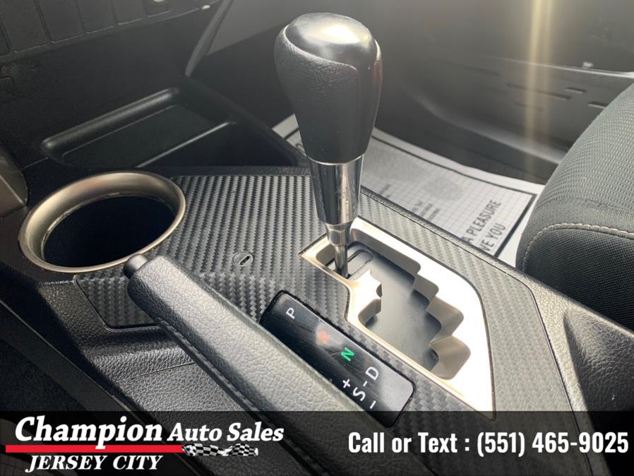 Used Toyota RAV4 FWD 4dr XLE (Natl) 2015 | Champion Auto Sales of JC. Jersey City, New Jersey Used Toyota RAV4 FWD 4dr XLE (Natl) 2015 | Champion Auto Sales of JC. Jersey City, New Jersey