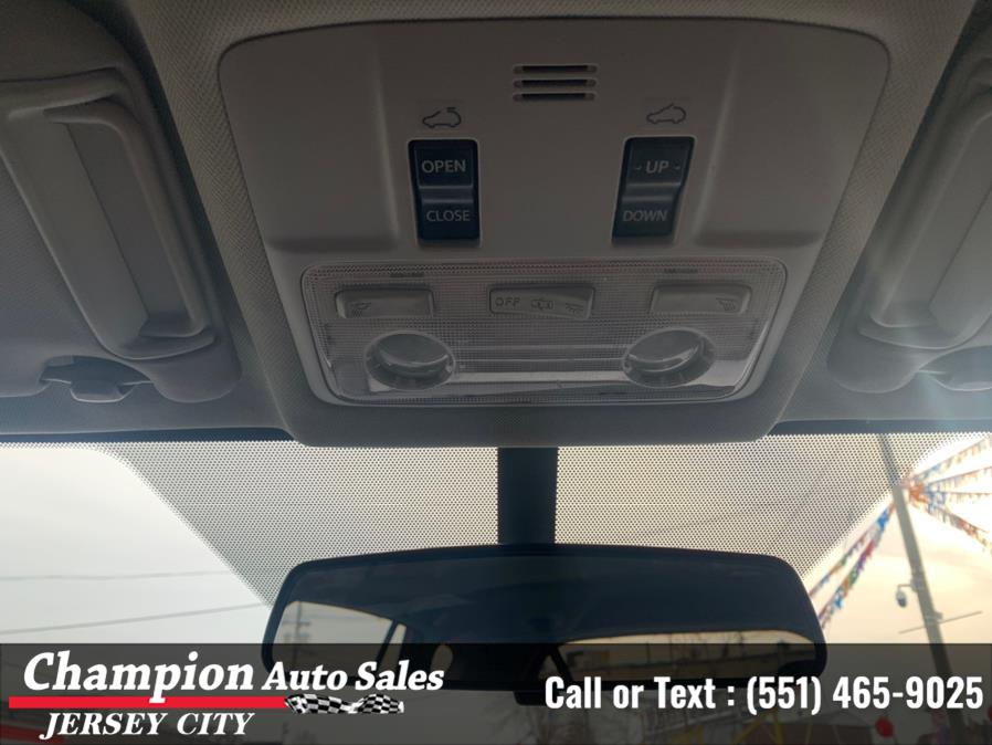 Used Toyota RAV4 FWD 4dr XLE (Natl) 2015 | Champion Auto Sales of JC. Jersey City, New Jersey Used Toyota RAV4 FWD 4dr XLE (Natl) 2015 | Champion Auto Sales of JC. Jersey City, New Jersey