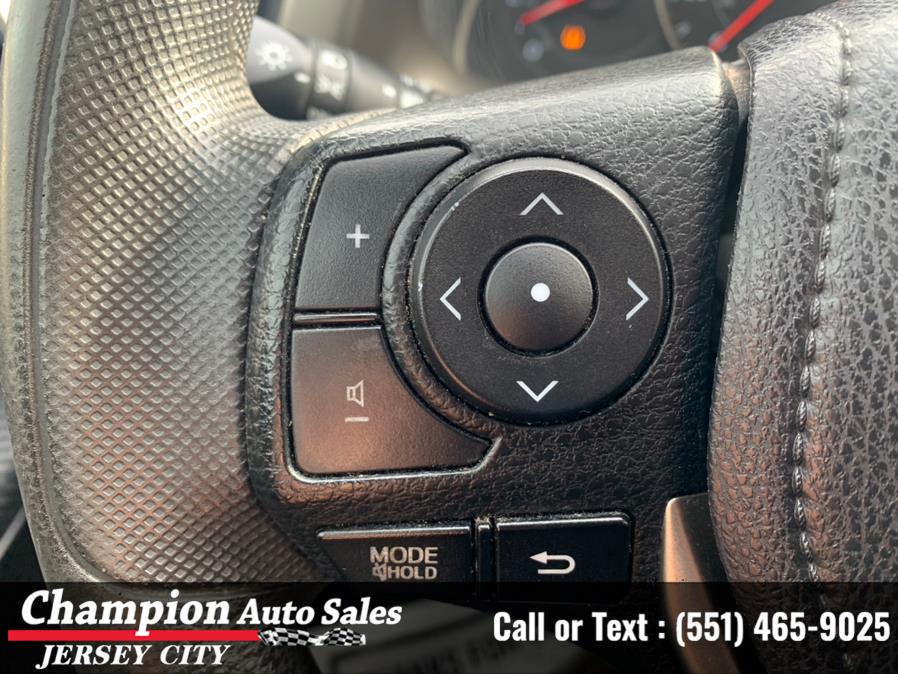 Used Toyota RAV4 FWD 4dr XLE (Natl) 2015 | Champion Auto Sales of JC. Jersey City, New Jersey Used Toyota RAV4 FWD 4dr XLE (Natl) 2015 | Champion Auto Sales of JC. Jersey City, New Jersey