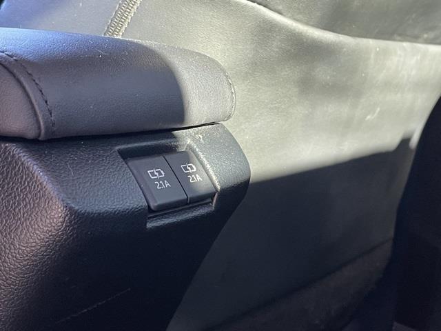 Used Toyota Prius XLE 2019 | Blasius Federal Road. Brookfield, Connecticut Used Toyota Prius XLE 2019 | Blasius Federal Road. Brookfield, Connecticut
