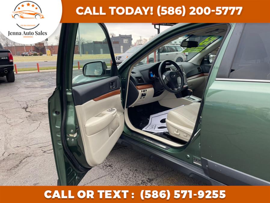 Used Subaru Outback 4dr Wgn H4 Auto 2.5i Limited 2013 | Jenna Auto Sale Inc. Roseville, Michigan Used Subaru Outback 4dr Wgn H4 Auto 2.5i Limited 2013 | Jenna Auto Sale Inc. Roseville, Michigan