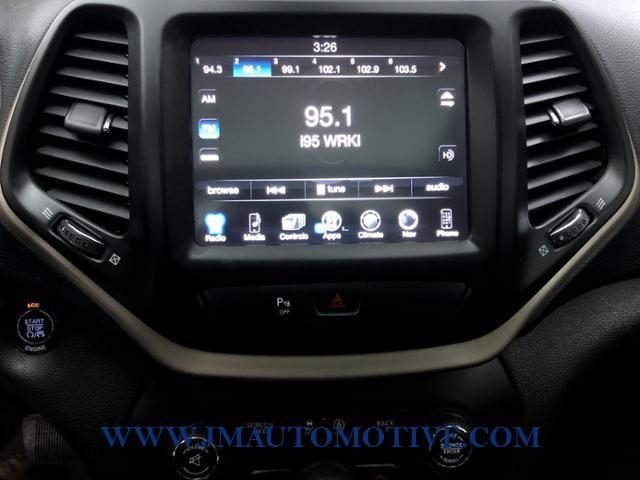 Used Jeep Cherokee 4WD 4dr Limited 2015 | J&M Automotive Sls&Svc LLC. Naugatuck, Connecticut Used Jeep Cherokee 4WD 4dr Limited 2015 | J&M Automotive Sls&Svc LLC. Naugatuck, Connecticut