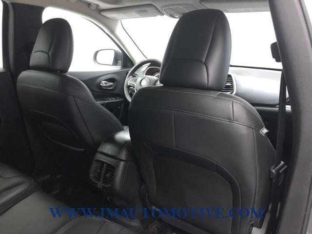 Used Jeep Cherokee 4WD 4dr Limited 2015 | J&M Automotive Sls&Svc LLC. Naugatuck, Connecticut Used Jeep Cherokee 4WD 4dr Limited 2015 | J&M Automotive Sls&Svc LLC. Naugatuck, Connecticut