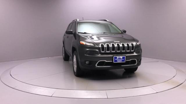 Used Jeep Cherokee 4WD 4dr Limited 2015 | J&M Automotive Sls&Svc LLC. Naugatuck, Connecticut Used Jeep Cherokee 4WD 4dr Limited 2015 | J&M Automotive Sls&Svc LLC. Naugatuck, Connecticut