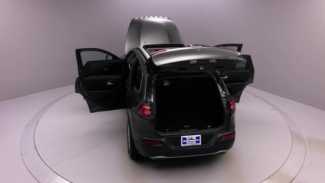 Used Jeep Cherokee 4WD 4dr Limited 2015 | J&M Automotive Sls&Svc LLC. Naugatuck, Connecticut Used Jeep Cherokee 4WD 4dr Limited 2015 | J&M Automotive Sls&Svc LLC. Naugatuck, Connecticut