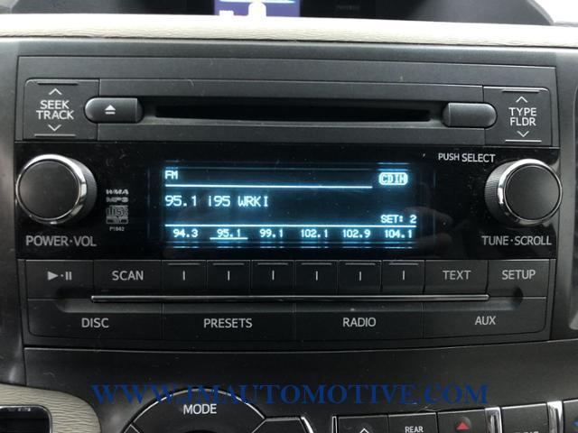 Used Toyota Sienna 5dr 8-Pass Van V6 LE FWD 2013 | J&M Automotive Sls&Svc LLC. Naugatuck, Connecticut Used Toyota Sienna 5dr 8-Pass Van V6 LE FWD 2013 | J&M Automotive Sls&Svc LLC. Naugatuck, Connecticut