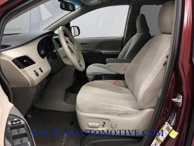 Used Toyota Sienna 5dr 8-Pass Van V6 LE FWD 2013 | J&M Automotive Sls&Svc LLC. Naugatuck, Connecticut Used Toyota Sienna 5dr 8-Pass Van V6 LE FWD 2013 | J&M Automotive Sls&Svc LLC. Naugatuck, Connecticut
