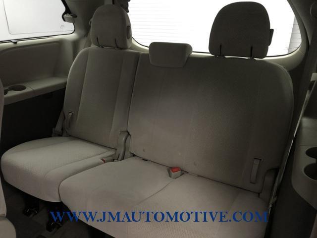Used Toyota Sienna 5dr 8-Pass Van V6 LE FWD 2013 | J&M Automotive Sls&Svc LLC. Naugatuck, Connecticut Used Toyota Sienna 5dr 8-Pass Van V6 LE FWD 2013 | J&M Automotive Sls&Svc LLC. Naugatuck, Connecticut