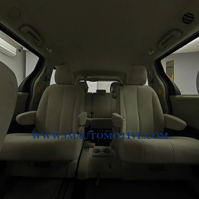 Used Toyota Sienna 5dr 8-Pass Van V6 LE FWD 2013 | J&M Automotive Sls&Svc LLC. Naugatuck, Connecticut Used Toyota Sienna 5dr 8-Pass Van V6 LE FWD 2013 | J&M Automotive Sls&Svc LLC. Naugatuck, Connecticut