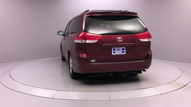Used Toyota Sienna 5dr 8-Pass Van V6 LE FWD 2013 | J&M Automotive Sls&Svc LLC. Naugatuck, Connecticut Used Toyota Sienna 5dr 8-Pass Van V6 LE FWD 2013 | J&M Automotive Sls&Svc LLC. Naugatuck, Connecticut