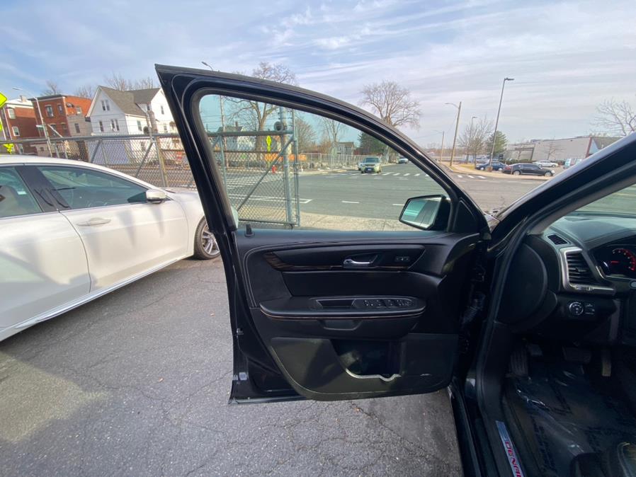 Used GMC Acadia AWD 4dr Denali 2016 | VEB Auto Sales. Hartford, Connecticut Used GMC Acadia AWD 4dr Denali 2016 | VEB Auto Sales. Hartford, Connecticut