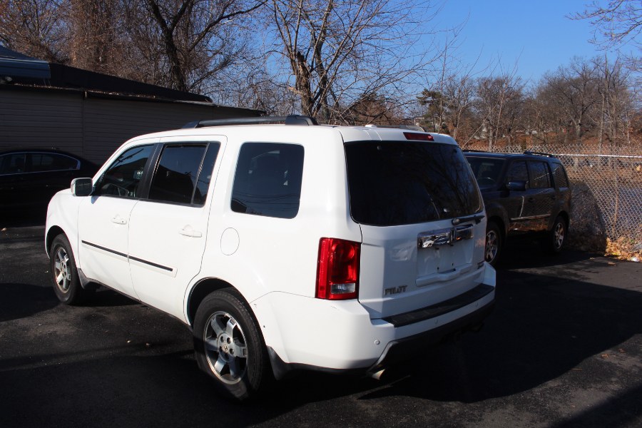 2009 Honda Pilot Touring w/Navi 4WD 4dr Touring w/Navi, available for sale in Paterson, New Jersey | Xcell Motors LLC. Paterson, New Jersey 2009 Honda Pilot Touring w/Navi 4WD 4dr Touring w/Navi, available for sale in Paterson, New Jersey | Xcell Motors LLC. Paterson, New Jersey