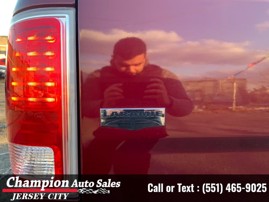 Used Ram 1500 Laramie 4x4 Crew Cab 5''7" Box 2017 | Champion Auto Sales of JC. Jersey City, New Jersey Used Ram 1500 Laramie 4x4 Crew Cab 5''7" Box 2017 | Champion Auto Sales of JC. Jersey City, New Jersey