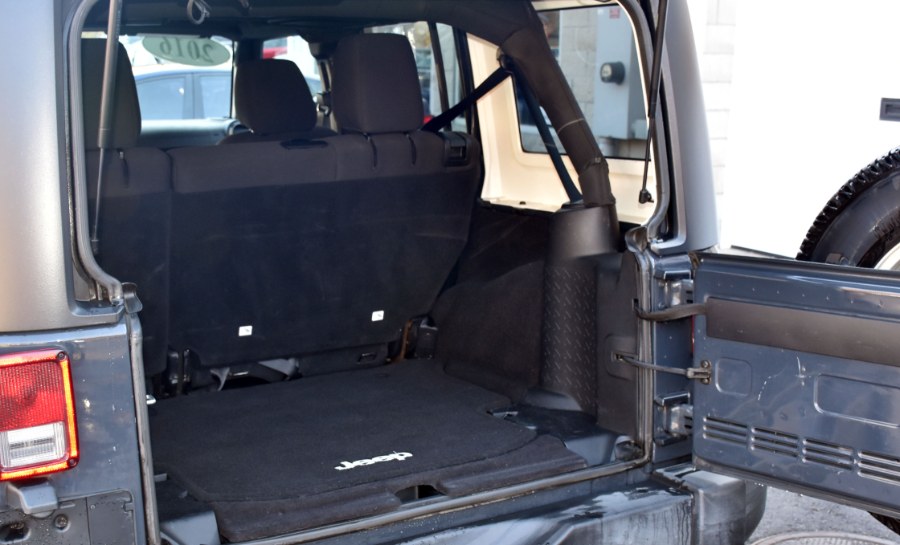 2016 Jeep Wrangler Unlimited 4WD 4dr Sport, available for sale in Waterbury, Connecticut | Highline Car Connection. Waterbury, Connecticut 2016 Jeep Wrangler Unlimited 4WD 4dr Sport, available for sale in Waterbury, Connecticut | Highline Car Connection. Waterbury, Connecticut