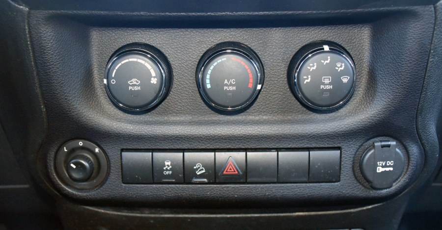2016 Jeep Wrangler Unlimited 4WD 4dr Sport, available for sale in Waterbury, Connecticut | Highline Car Connection. Waterbury, Connecticut 2016 Jeep Wrangler Unlimited 4WD 4dr Sport, available for sale in Waterbury, Connecticut | Highline Car Connection. Waterbury, Connecticut