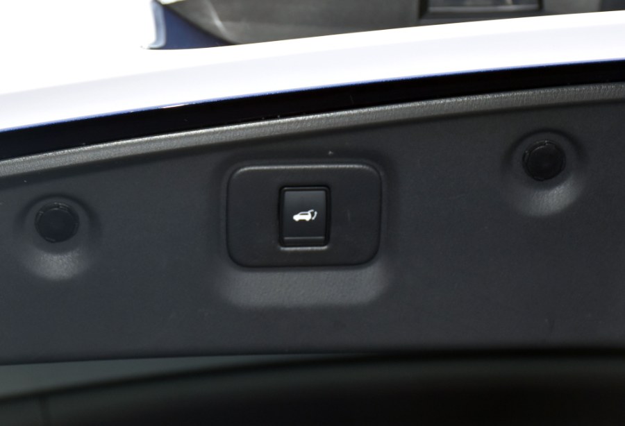 Used Nissan Pathfinder 4x4 SL 2019 | Highline Car Connection. Waterbury, Connecticut Used Nissan Pathfinder 4x4 SL 2019 | Highline Car Connection. Waterbury, Connecticut