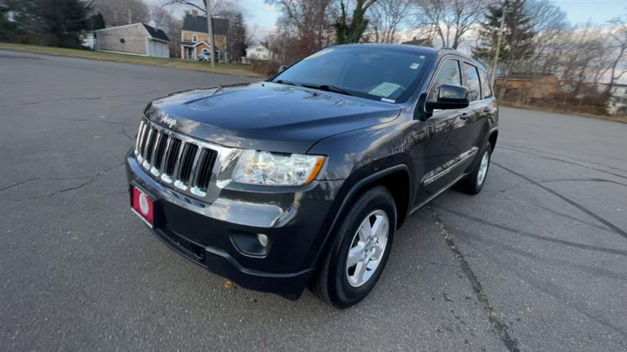 Used Jeep Grand Cherokee 4WD 4dr Laredo 2011 | Wiz Leasing Inc. Stratford, Connecticut Used Jeep Grand Cherokee 4WD 4dr Laredo 2011 | Wiz Leasing Inc. Stratford, Connecticut