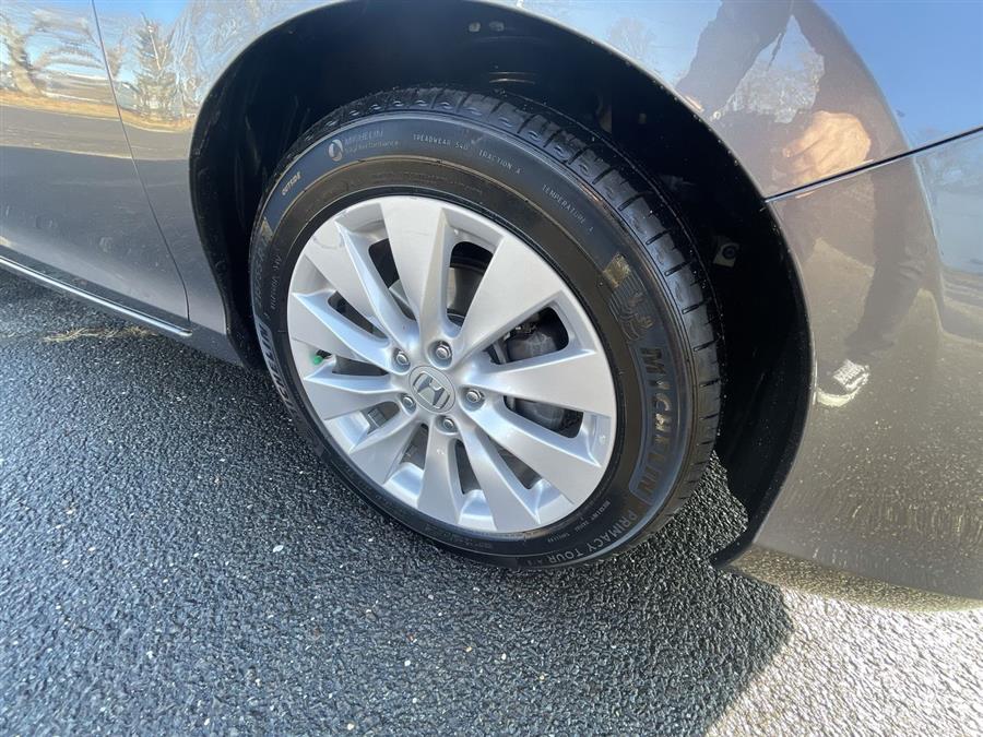 Used Honda Accord Sdn 4dr I4 CVT EX 2013 | Wiz Leasing Inc. Stratford, Connecticut Used Honda Accord Sdn 4dr I4 CVT EX 2013 | Wiz Leasing Inc. Stratford, Connecticut