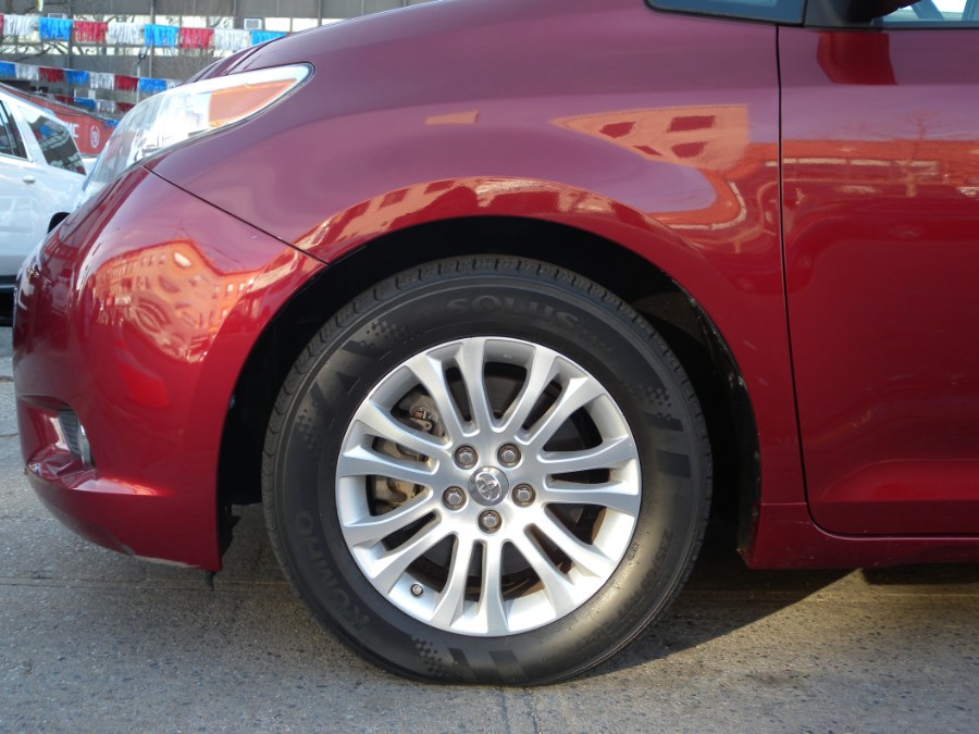 2015 Toyota Sienna 5dr 8-Pass Van XLE Premium FWD (Natl), available for sale in Brooklyn, New York | Carsbuck Inc.. Brooklyn, New York 2015 Toyota Sienna 5dr 8-Pass Van XLE Premium FWD (Natl), available for sale in Brooklyn, New York | Carsbuck Inc.. Brooklyn, New York