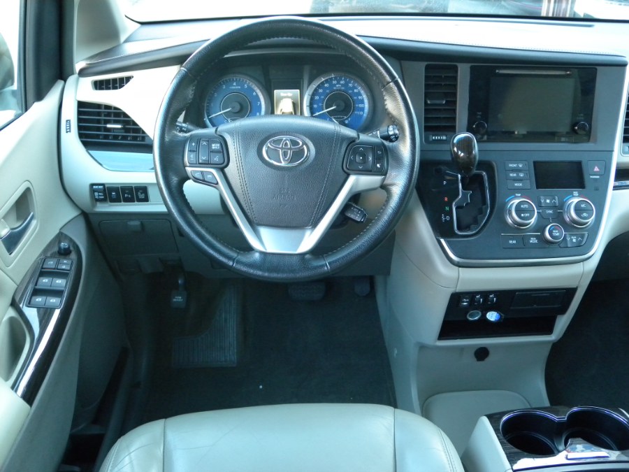2015 Toyota Sienna 5dr 8-Pass Van XLE Premium FWD (Natl), available for sale in Brooklyn, New York | Carsbuck Inc.. Brooklyn, New York 2015 Toyota Sienna 5dr 8-Pass Van XLE Premium FWD (Natl), available for sale in Brooklyn, New York | Carsbuck Inc.. Brooklyn, New York