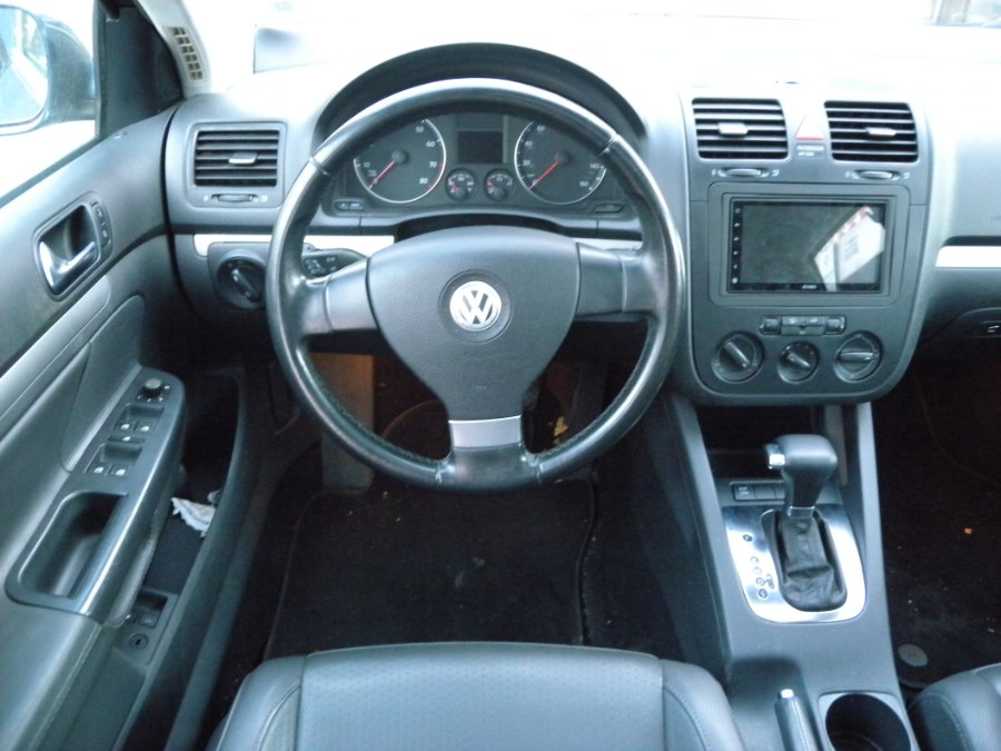 2009 Volkswagen Jetta Sedan 4dr Auto SEL PZEV, available for sale in Brooklyn, New York | Carsbuck Inc.. Brooklyn, New York 2009 Volkswagen Jetta Sedan 4dr Auto SEL PZEV, available for sale in Brooklyn, New York | Carsbuck Inc.. Brooklyn, New York