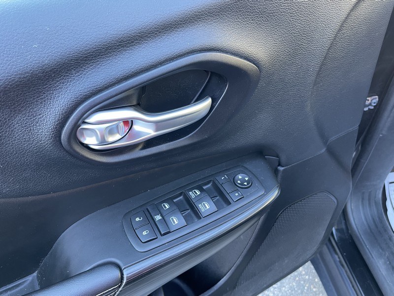 Used Jeep Cherokee 4WD 4dr Limited 2014 | Union Street Auto Sales. West Springfield, Massachusetts Used Jeep Cherokee 4WD 4dr Limited 2014 | Union Street Auto Sales. West Springfield, Massachusetts