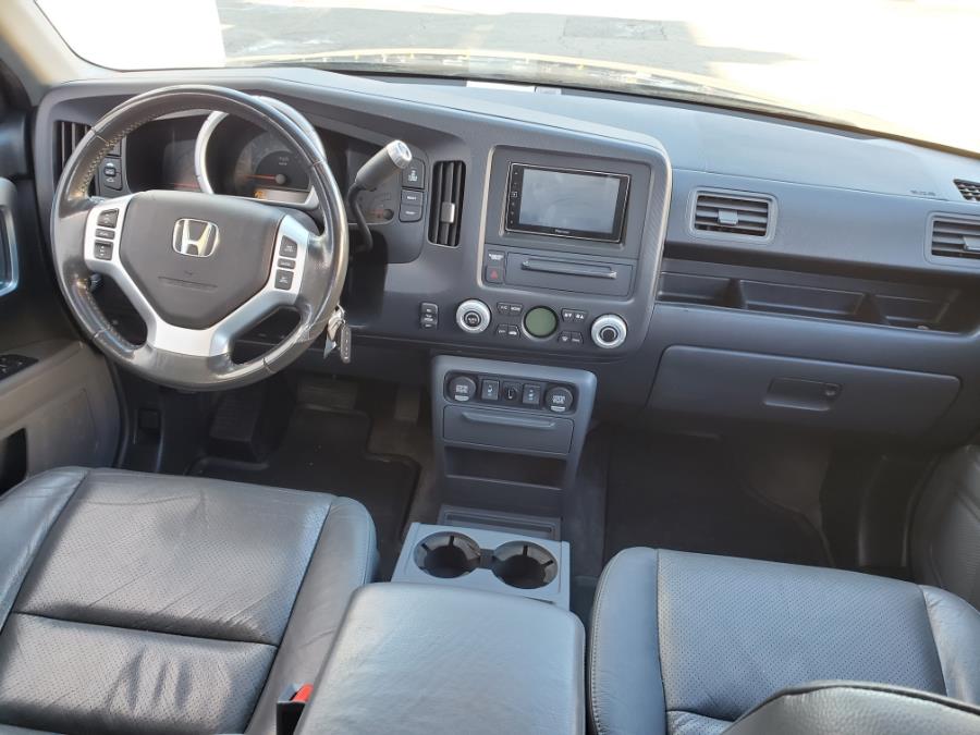 Used Honda Ridgeline 4WD Crew Cab RTL w/Leather & Navi 2007 | Capital Lease and Finance. Brockton, Massachusetts