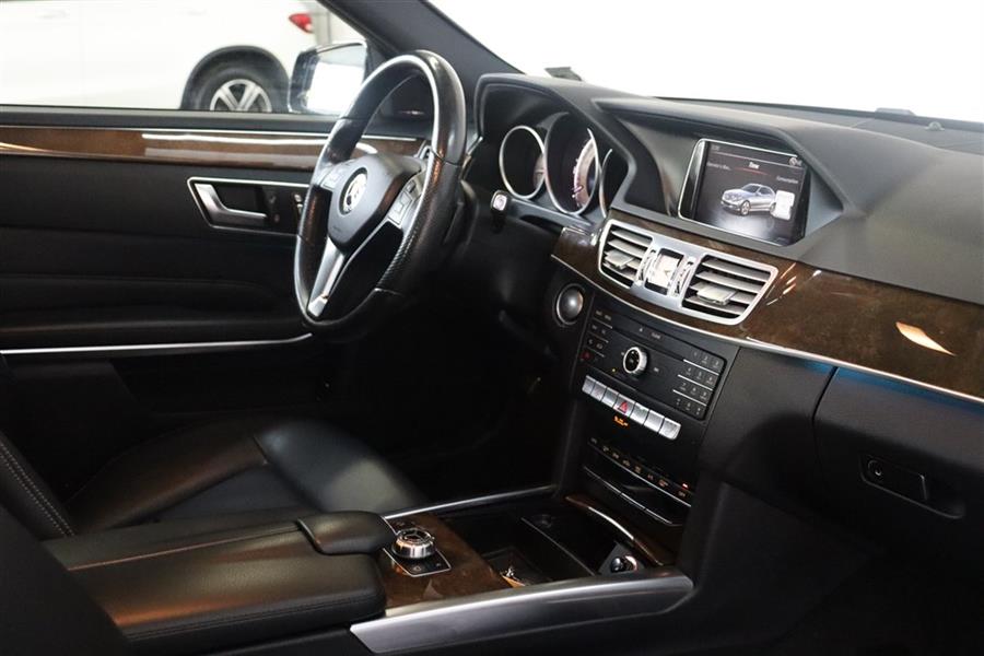 Used Mercedes-benz e 350 4MATIC 2016 | Fast Track Motors. Paterson, New Jersey Used Mercedes-benz e 350 4MATIC 2016 | Fast Track Motors. Paterson, New Jersey